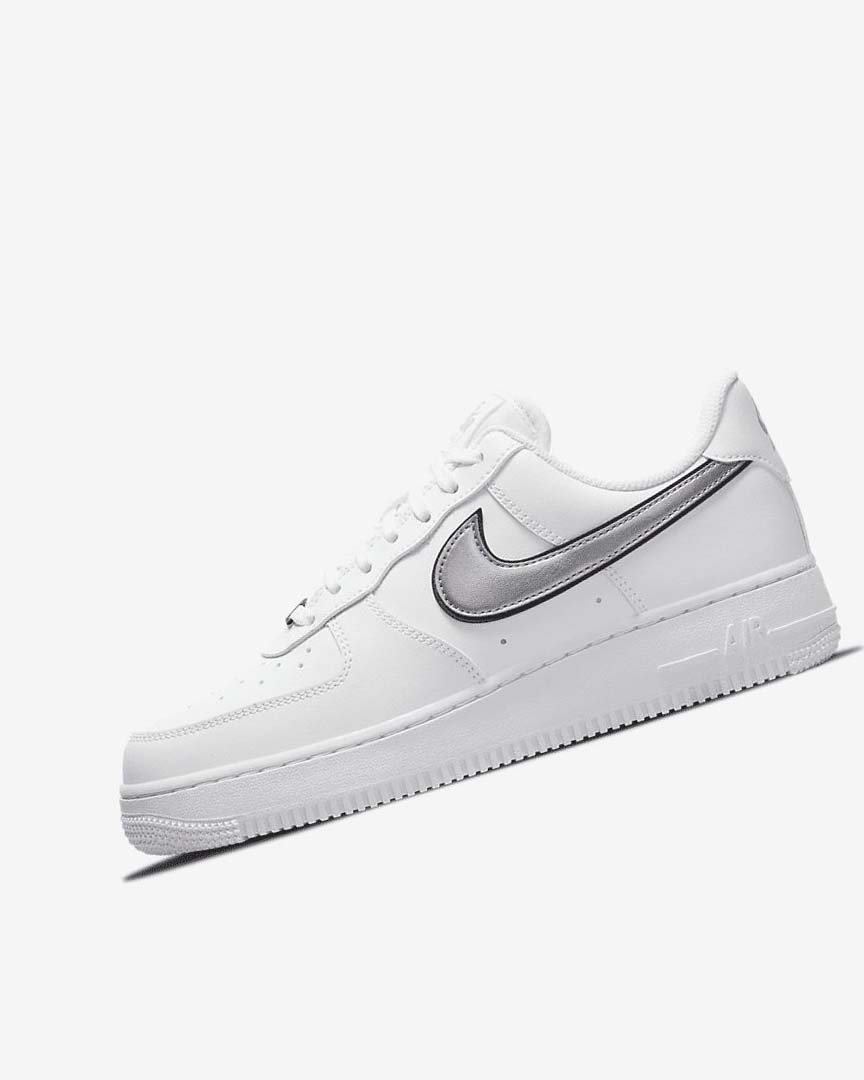 Nike Air Force 1 \'07 Essential Joggesko Dame Hvite Svarte Metal Sølv | NO2536