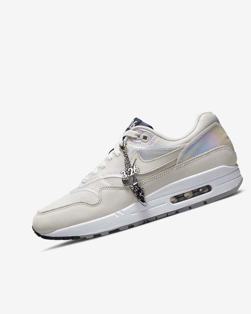 Nike Air Max 1 Air Max Day Fritidssko Dame Hvite Lyse Grå Marineblå Lyse Beige | NO3277