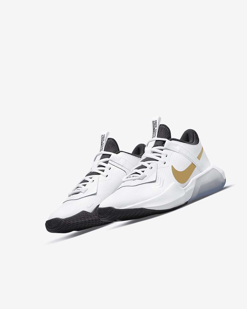 Nike Air Zoom Crossover Basketsko Jente Hvite Svarte Metal Gull | NO4575