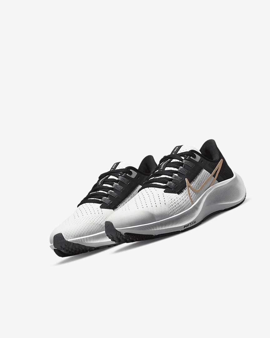 Nike Air Zoom Pegasus 38 Løpesko Vei Gutt Lyse Grå Grå Metal Gull | NO5406