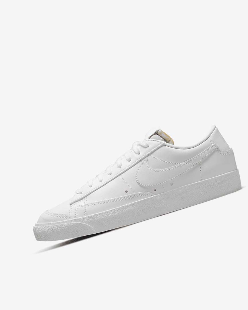 Nike Blazer Low \'77 Joggesko Dame Hvite Hvite Hvite Hvite | NO2873