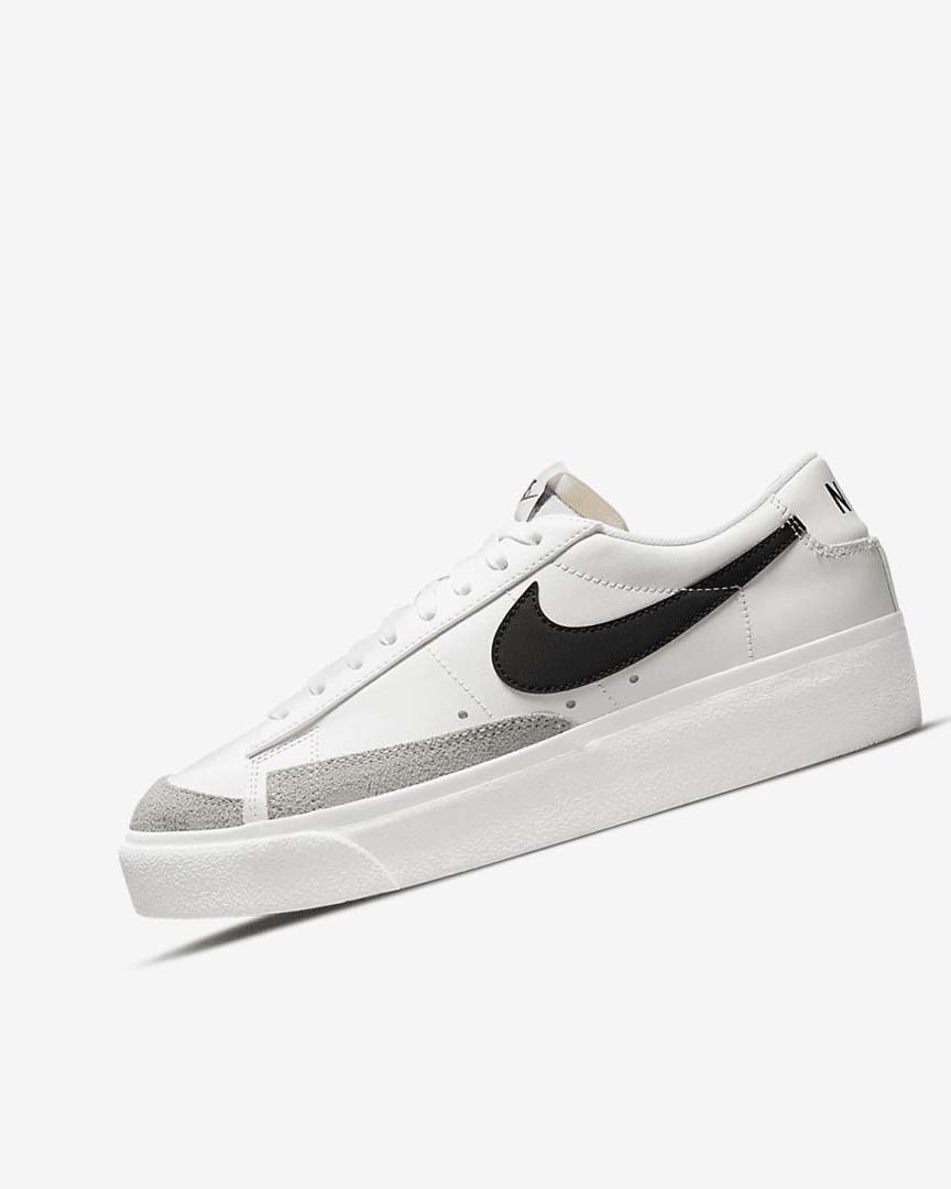 Nike Blazer Low Platform Joggesko Dame Hvite | NO5203