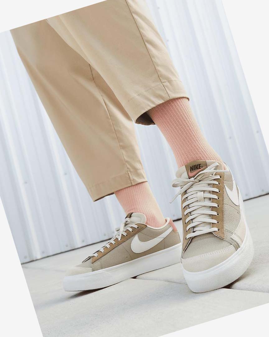 Nike Blazer Low Platform SP Joggesko Dame Khaki Lyse Beige | NO2785