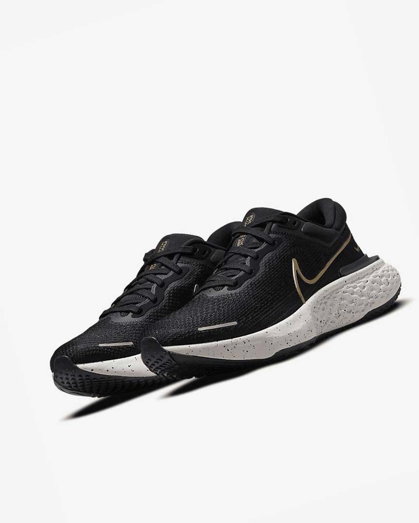 Nike ZoomX Invincible Run Flyknit Løpesko Vei Herre Svarte Metal Gull | NO4978