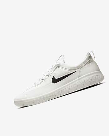 Nike SB Nyjah Free 2 Skatesko Dame Hvite Hvite Hvite Svarte | NO5503